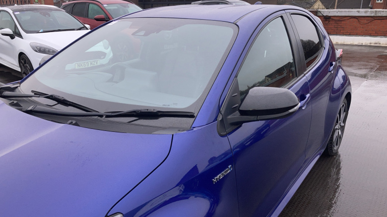 Toyota Yaris 1.5 Hybrid Dynamic 5dr CVT Hybrid Hatchback